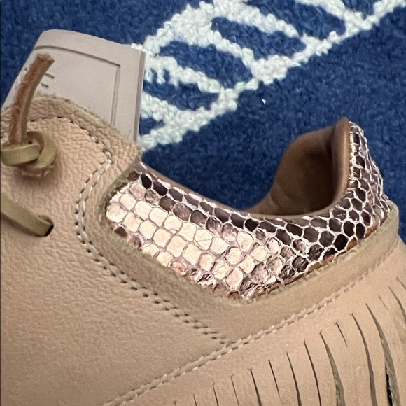 ESSEutESSE Fringe Sneakers 38 - Picture 11 of 14